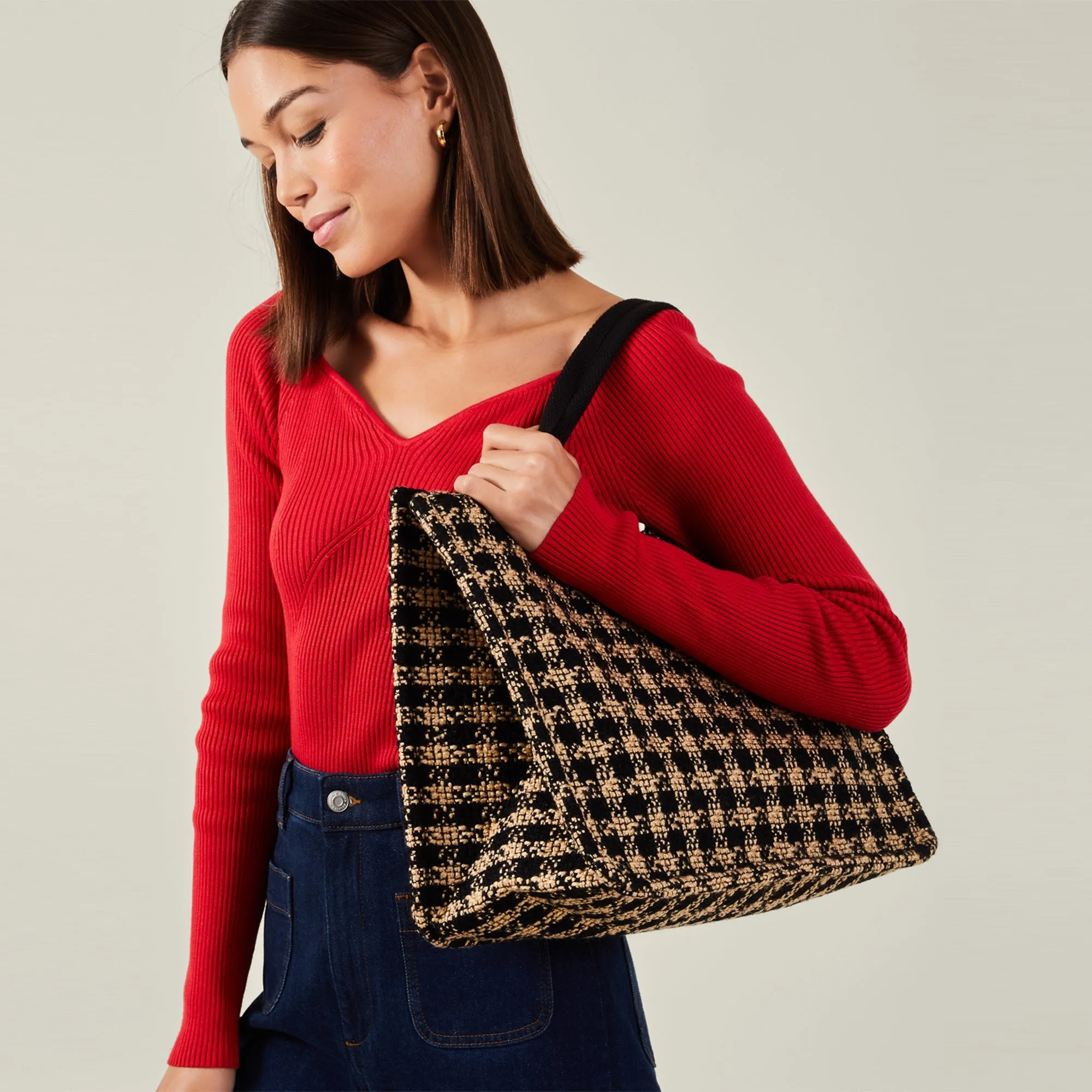Black And White Large Woven Houndstooth Print Handbag