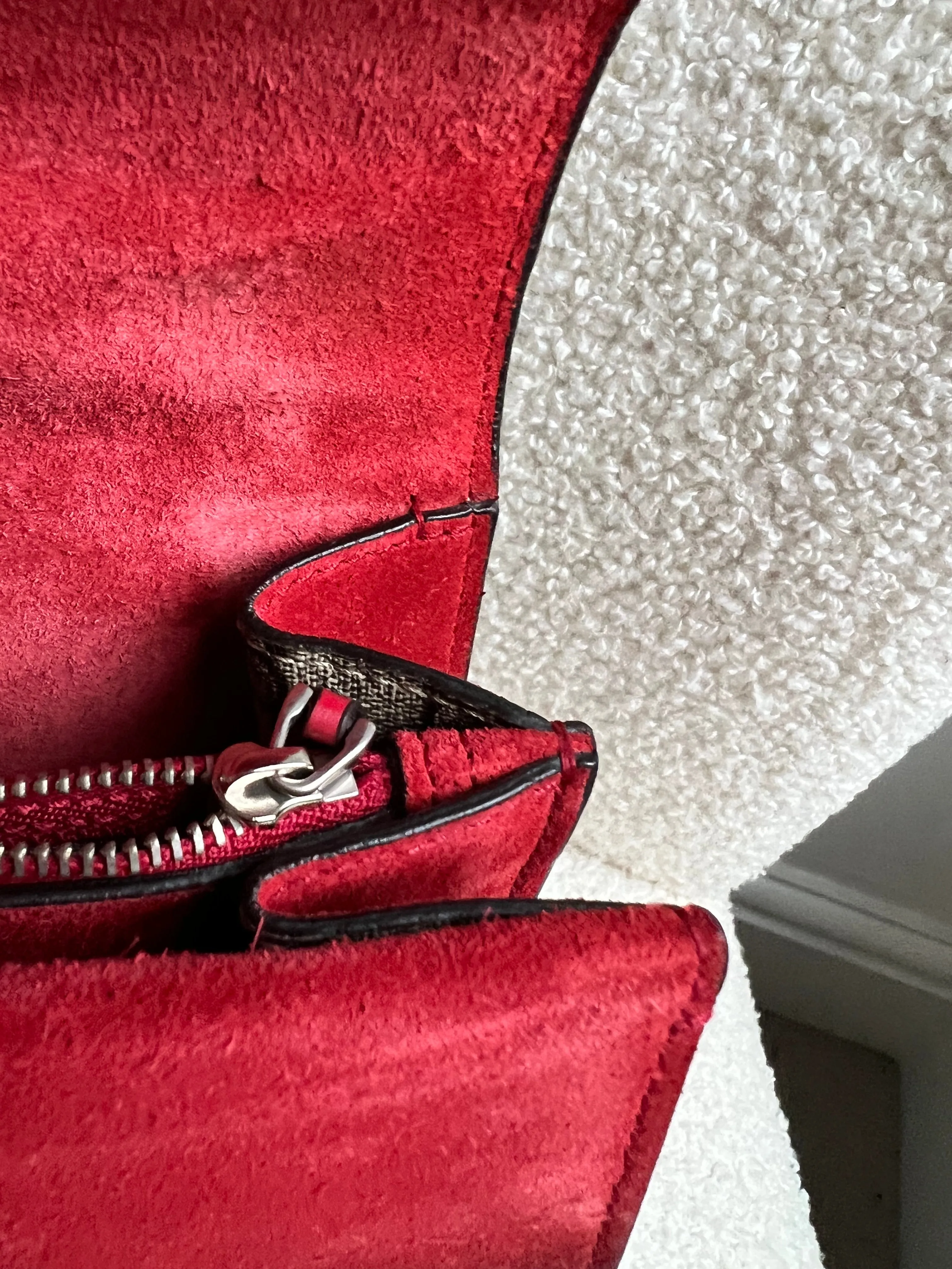 Gucci Dionysus GG Supreme Small Shoulder Bag (RRP £2,220)