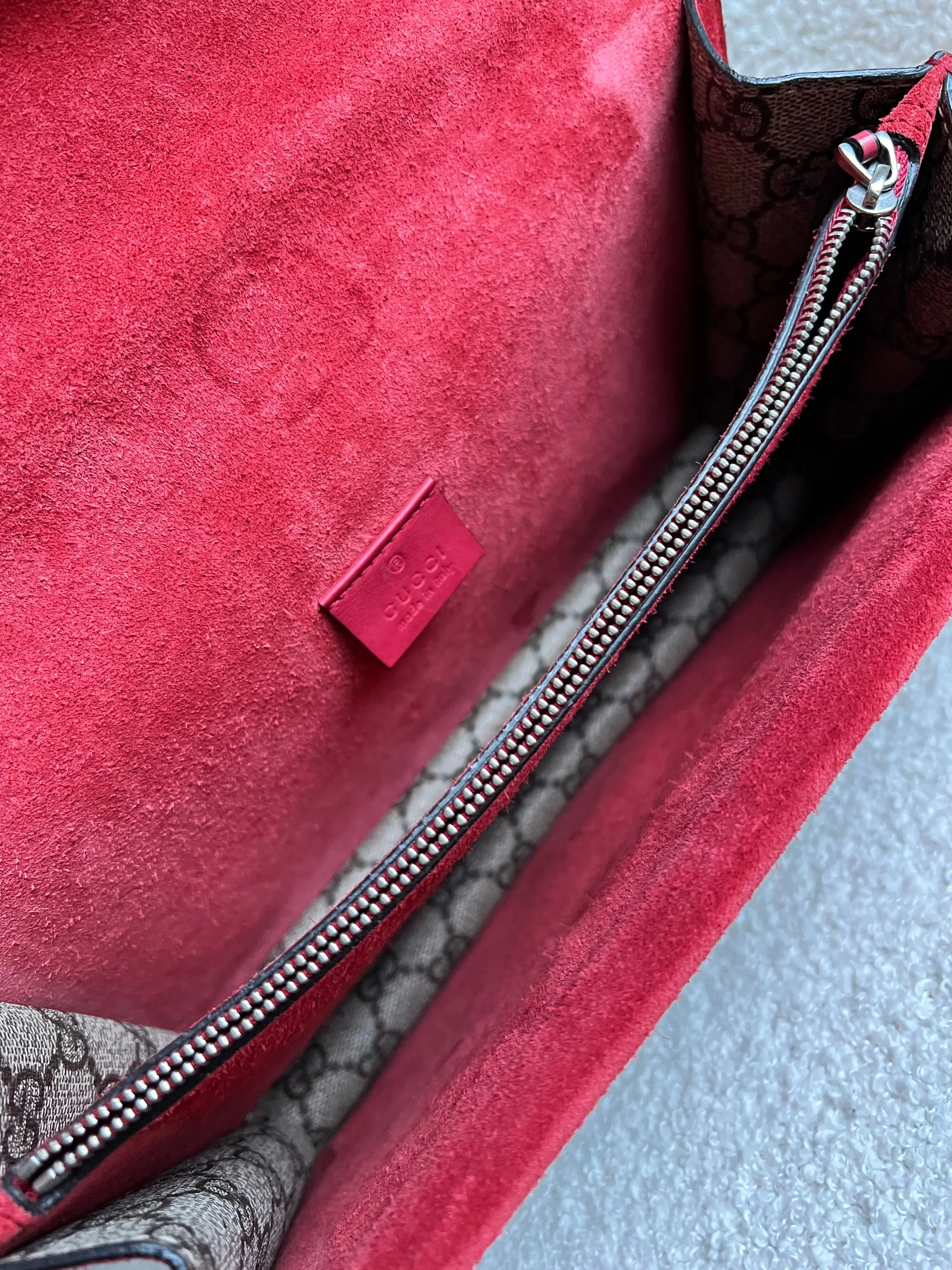 Gucci Dionysus GG Supreme Small Shoulder Bag (RRP £2,220)