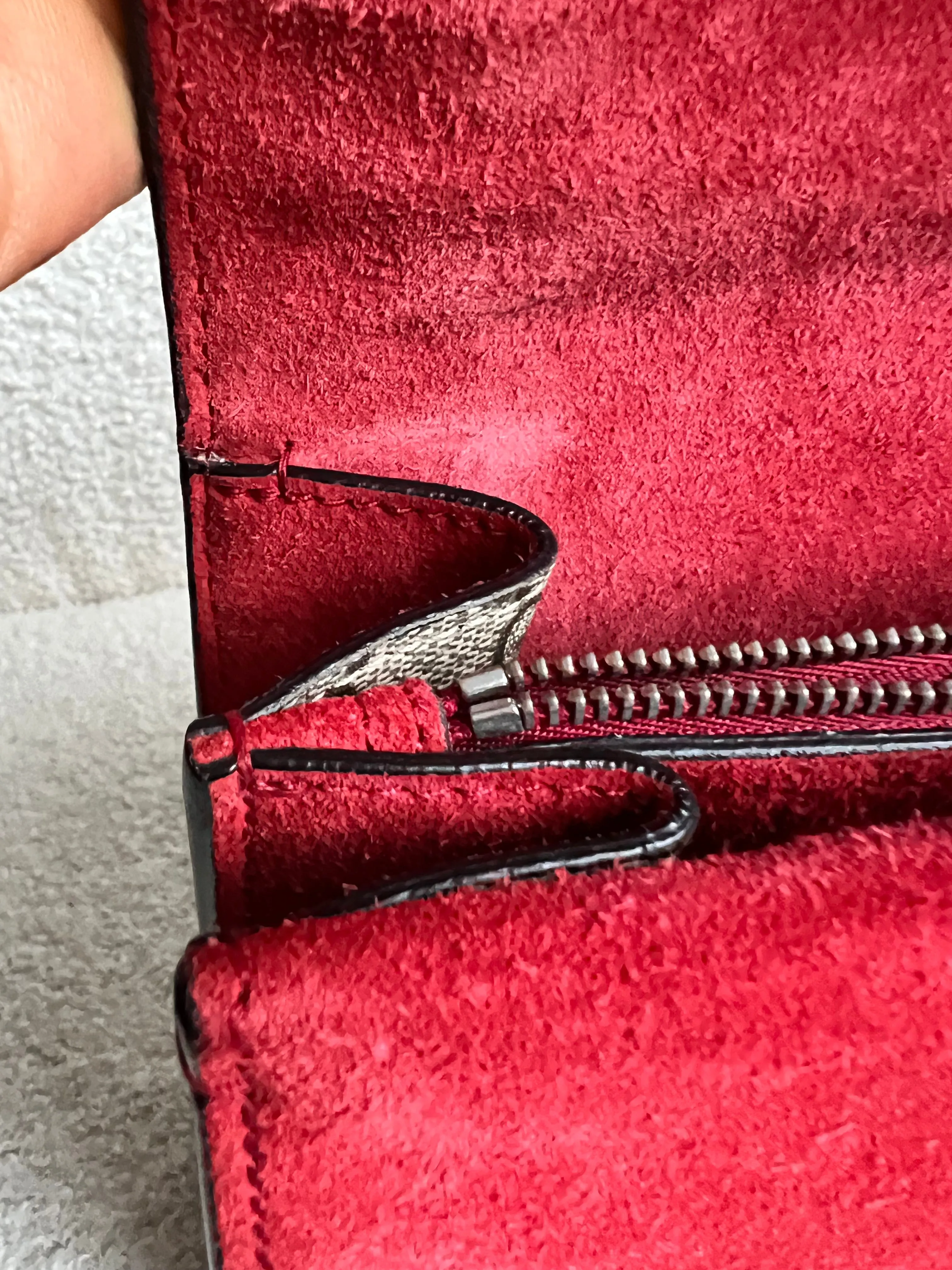 Gucci Dionysus GG Supreme Small Shoulder Bag (RRP £2,220)