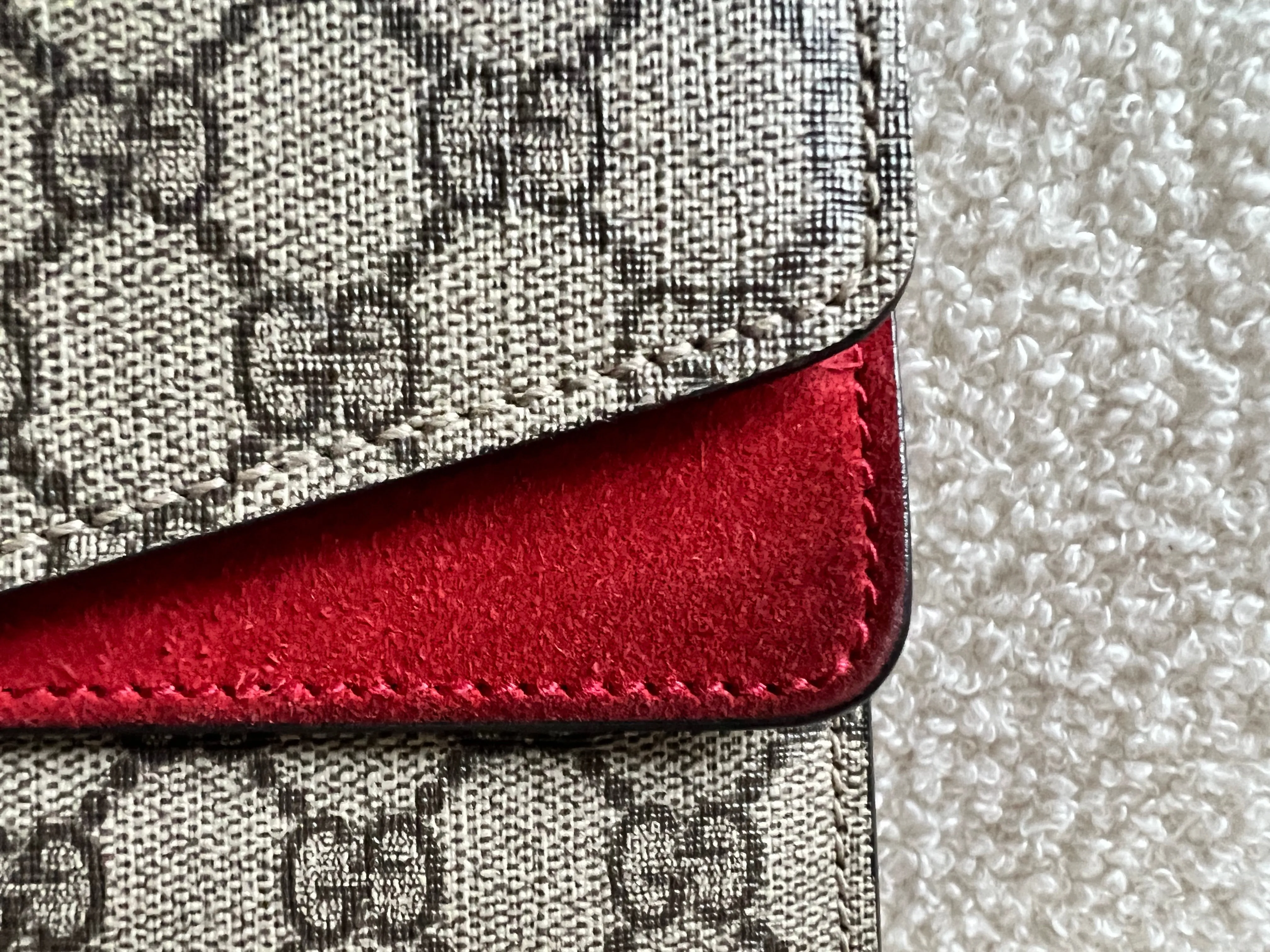 Gucci Dionysus GG Supreme Small Shoulder Bag (RRP £2,220)