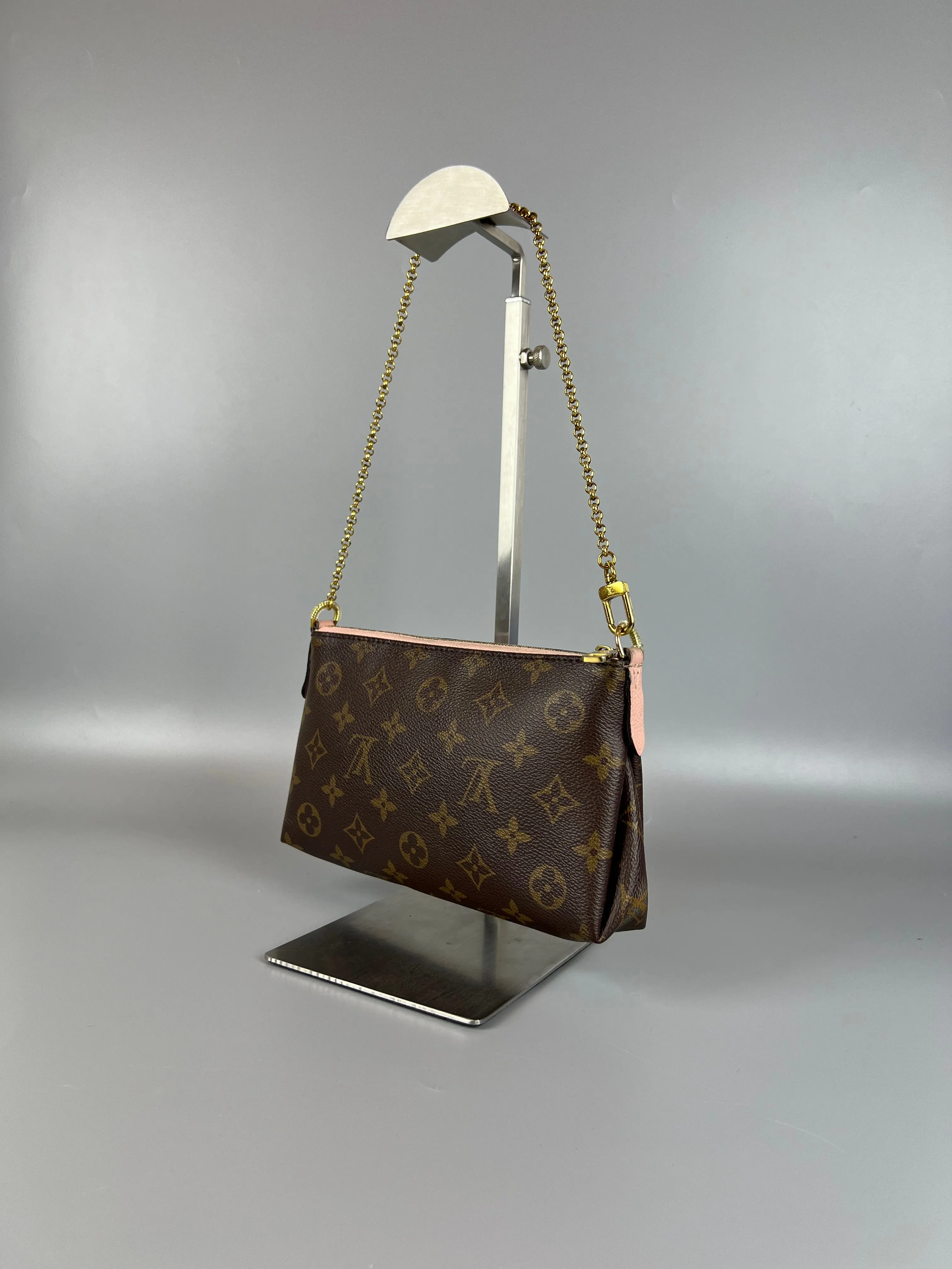 LOUIS VUITTON Pallas Clutch Parascratch Monogram Leather Rose Poodle Pink Handbag Shoulder Bag Pochette Pouch 2WAY Mini Bag Chain Bag